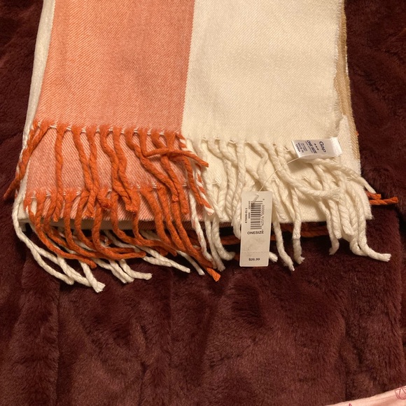 Gap long multi color scarf - Picture 6 of 10